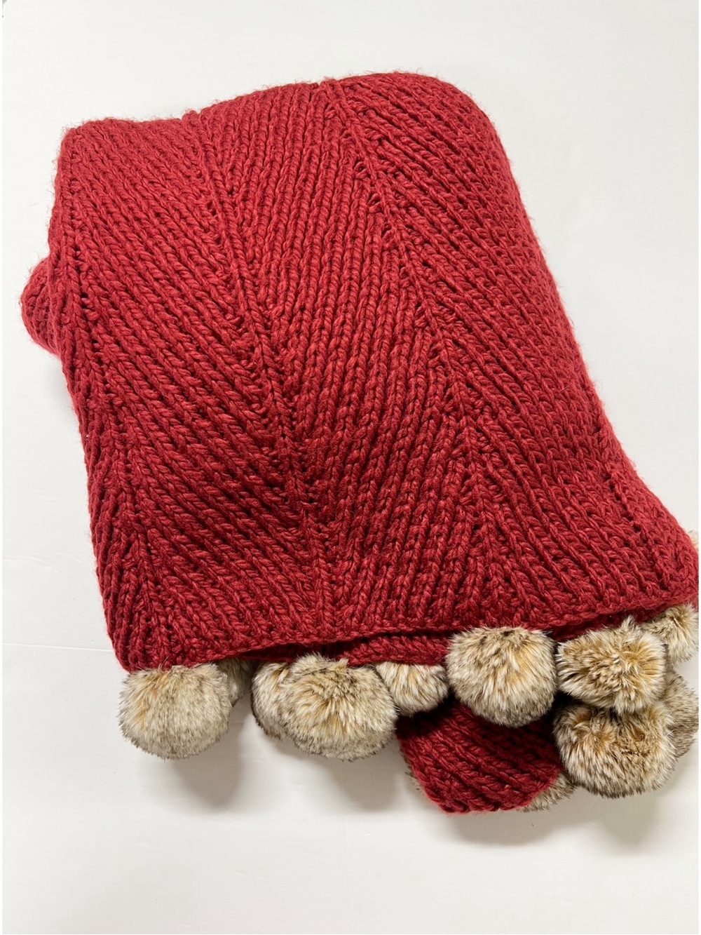Pottery Barn Home Red Chunky Herringbone Knit Faux Fur Pom Pom Knit Throw